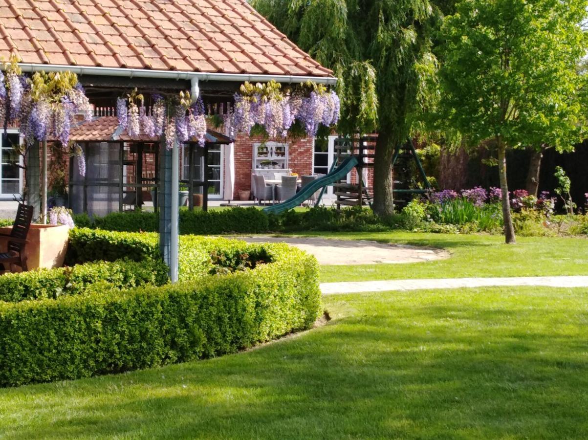 'T Hooghe Licht Bed & Breakfast 조네베커 외부 사진